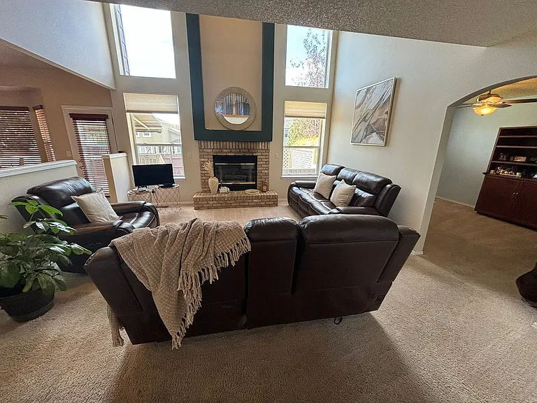 8950 Rochester Dr — Photo 8