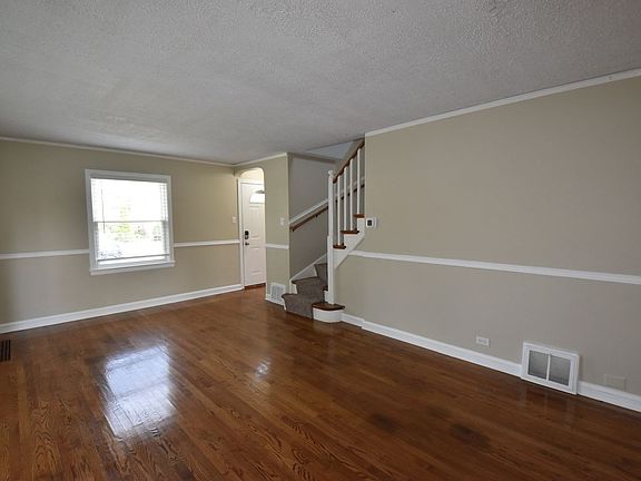 2nd image of 1323 Hazel Ct