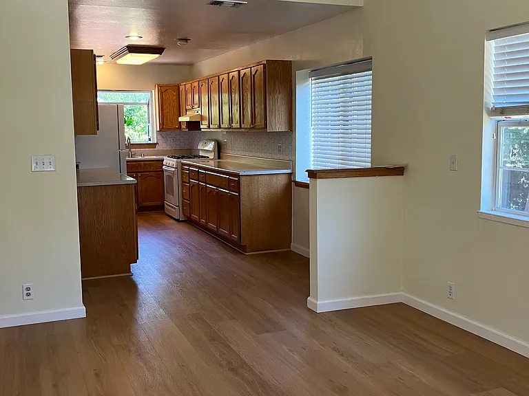Kitchen from entry.