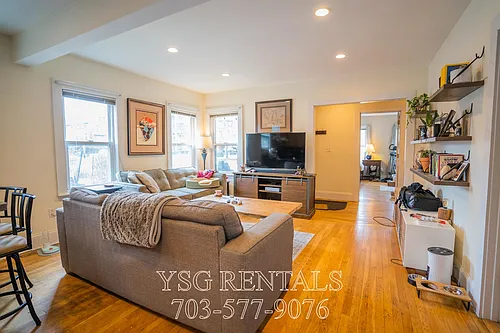 231 Everett St #231 Photo 1