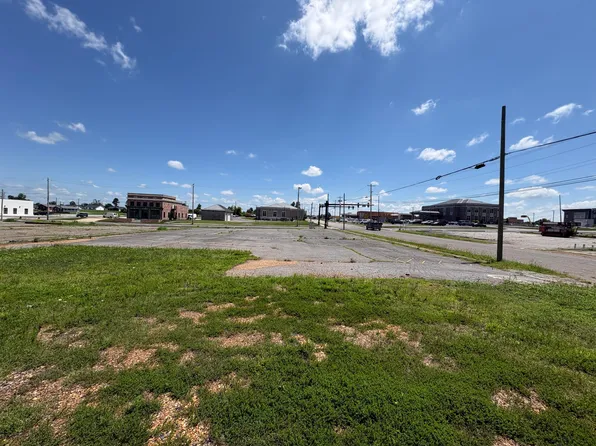 201 N 7th St, Mayfield, KY 42066