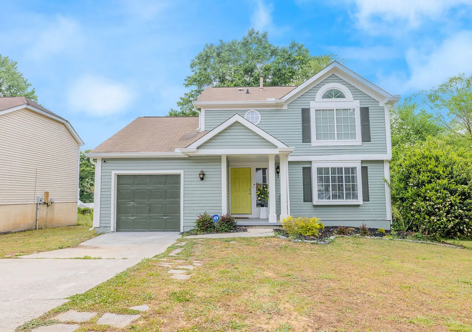 2073 Raintree Place — Photo 1