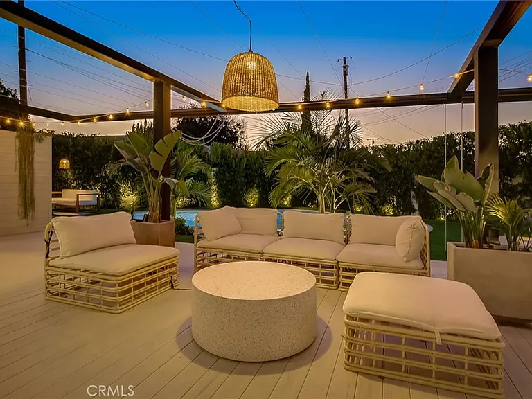8161 Encino Ave — Photo 9
