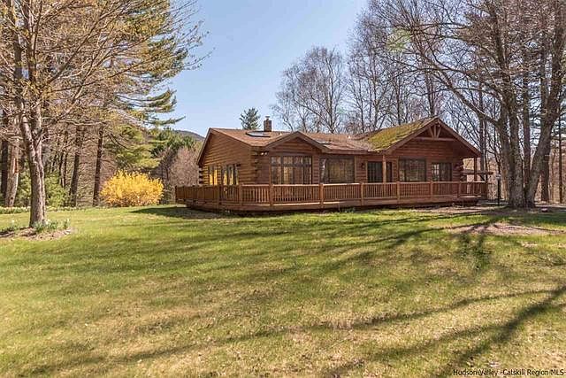 1st image of 25 Rose Ln