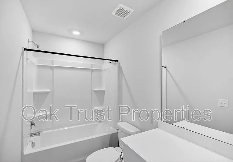 753 Ridgley Dr — Photo 17
