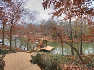 6 Pine Point Rd, Lake Wylie, SC 29710