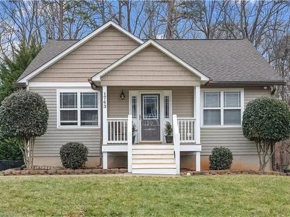 1743 Willa Place Dr, Kernersville, NC 27284