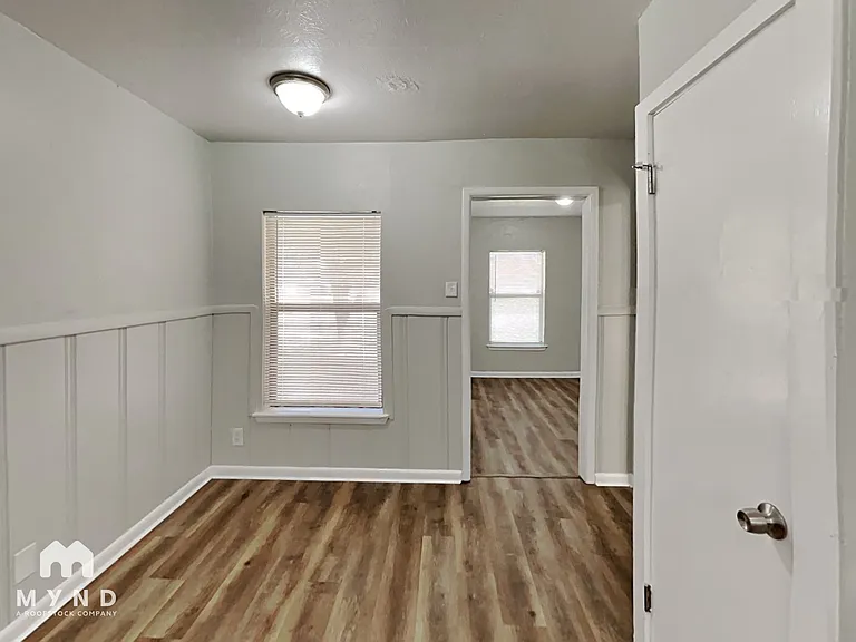 724 Stuckert Dr — Photo 11