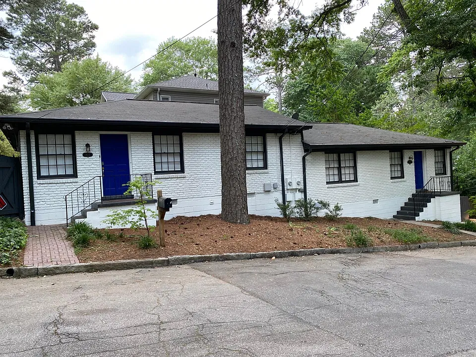 803 Piedmont Way NE