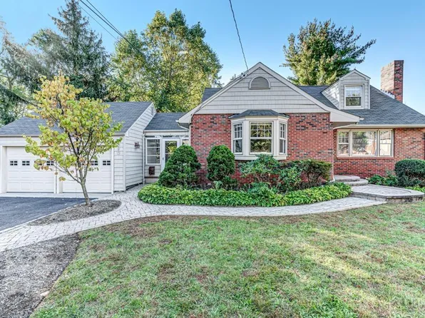 605 2nd St, Dunellen, NJ 08812