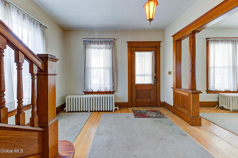 3rd image of 88 Maple Avenue