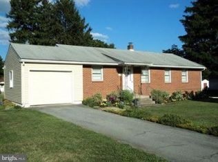 311 Maxson Rd, Lancaster, PA 17601