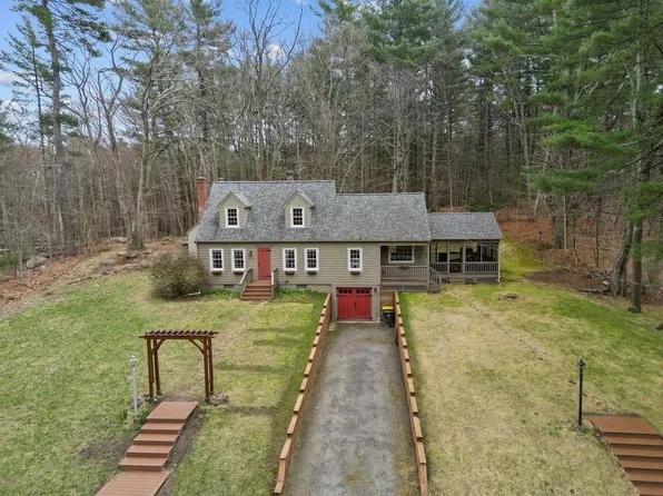 45 Ross Rd, Pascoag, RI 02859