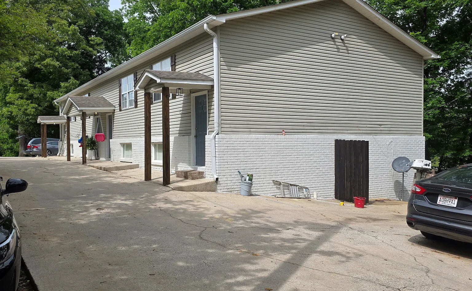 2 bed, 1.5 bath, 1000 sqft, $700 — Photo 1