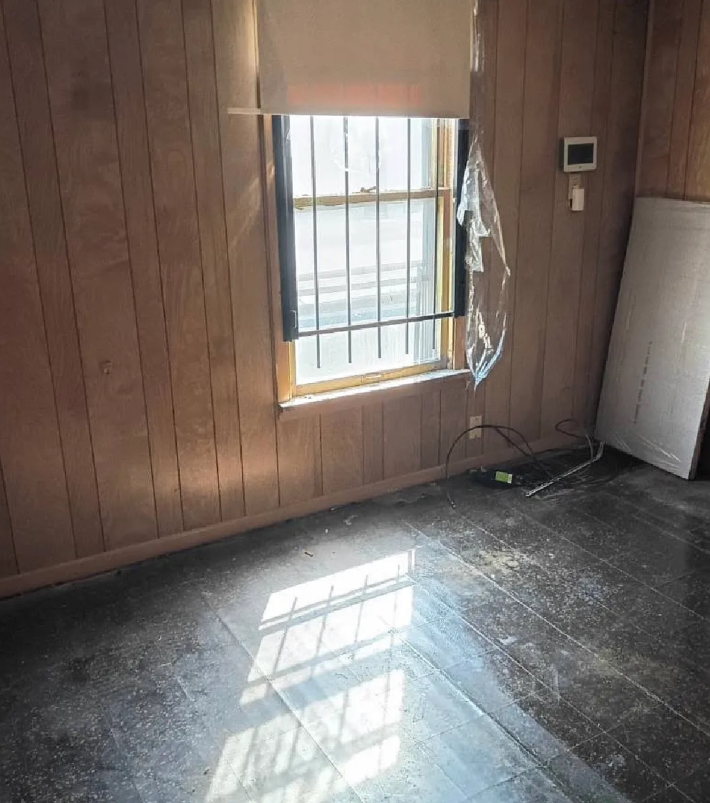 3 bed, 758 sqft, $990 — Photo 2