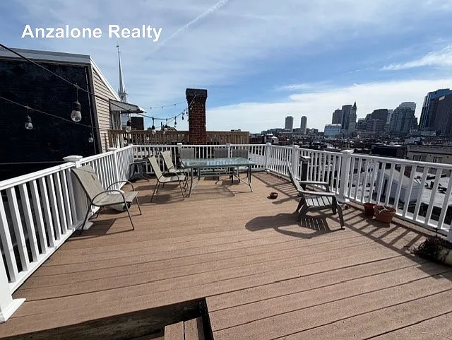 24 Hull St #3R — Photo 17