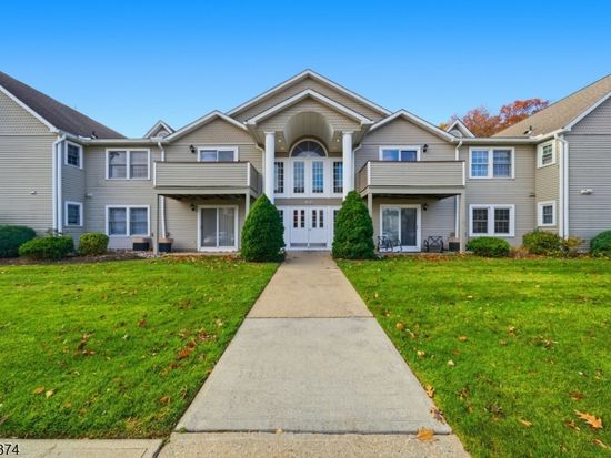 6316 Belmont Dr #16, Hackettstown, NJ 07840