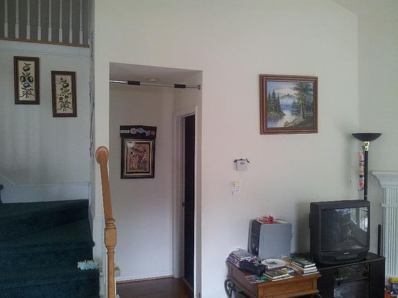 4th image of 42 Lake Village Dr