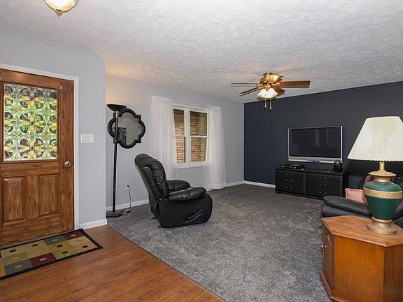 3rd image of 3331 W Sunset Dr S