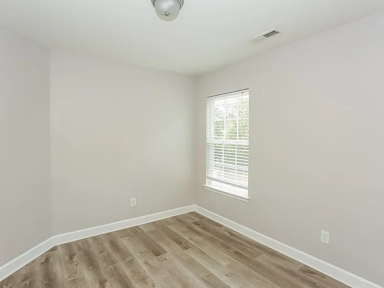 1029 Ramsgate Dr SW — Photo 12