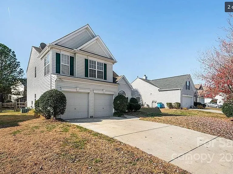 4613 Maple Crest Pl — Photo 32
