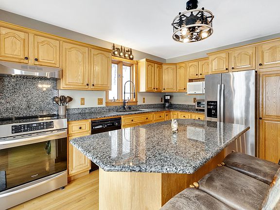 5th image of 1465 West Echo Lake Road