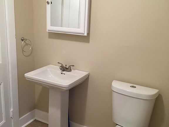1/2 Bath