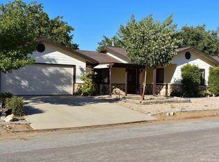 22101 Buena Vista St, Tehachapi, CA 93561