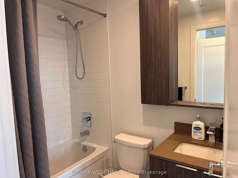 65 Annie Craig Dr #302 — Photo 14