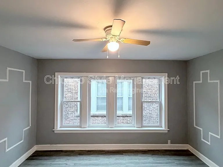 10625 S Calumet Ave #3 — Photo 8