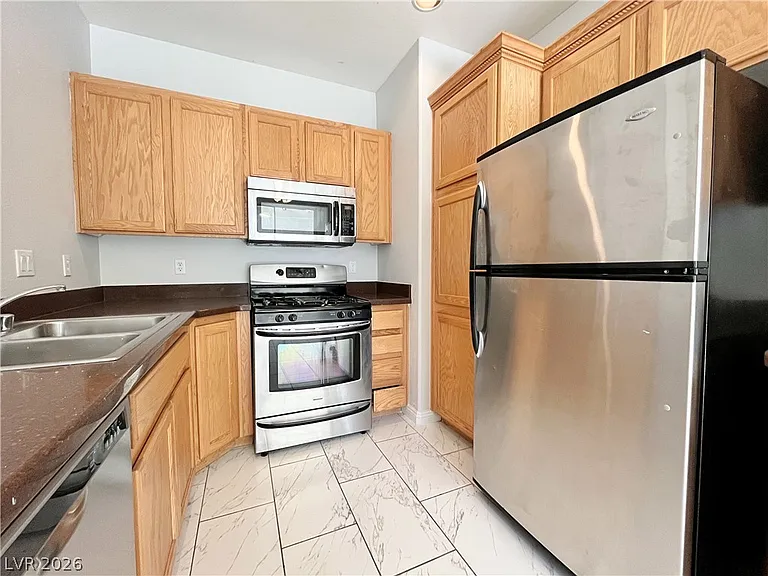 1627 Bamboo Rain Ave — Photo 8