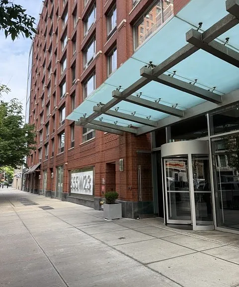 555 W 23rd St #S12Q — Photo 15