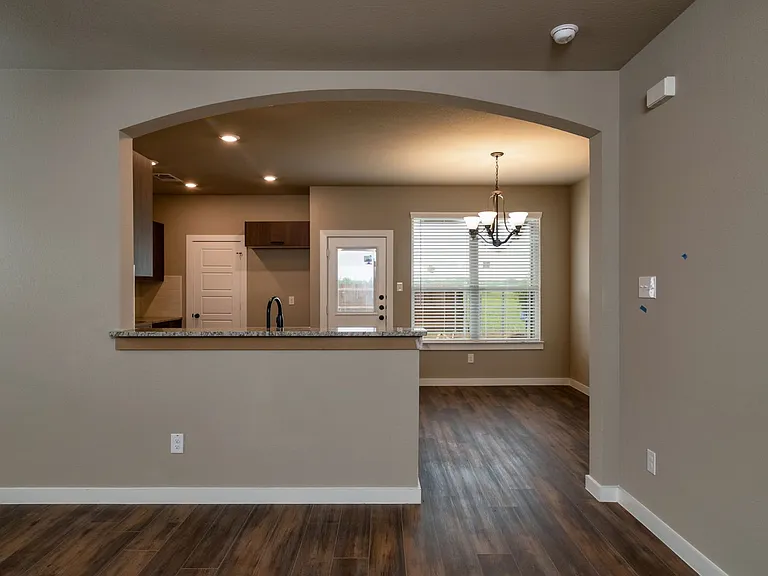 604 Harvest Moon Dr — Photo 4