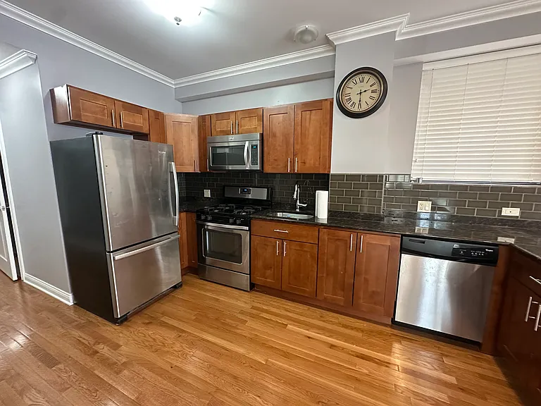 1334-1336 W Morse Ave #501 — Photo 14