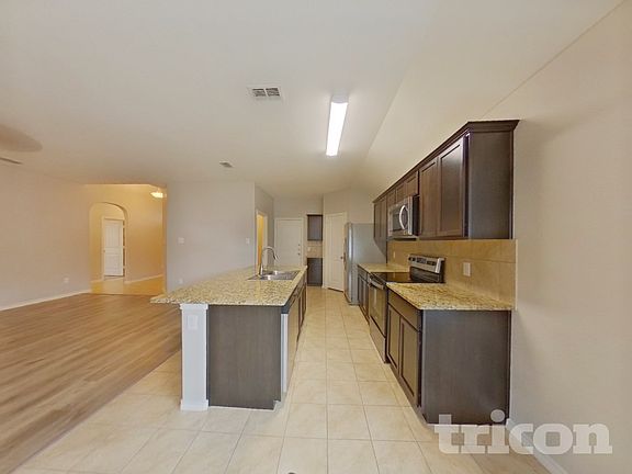 5th image of 1109 Forest Glen Dr