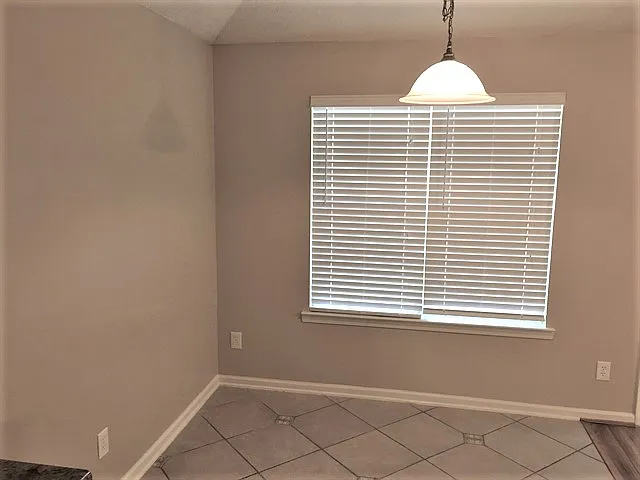 155 Brianna Cir — Photo 4