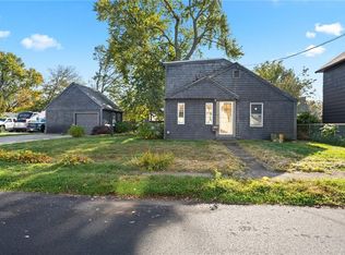 68 Appleton St, Cranston, RI 02910