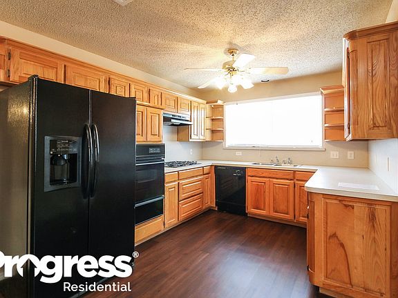5th image of 2114 Millwood Dr
