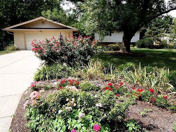 2nd image of 5375 Oakvista Pl