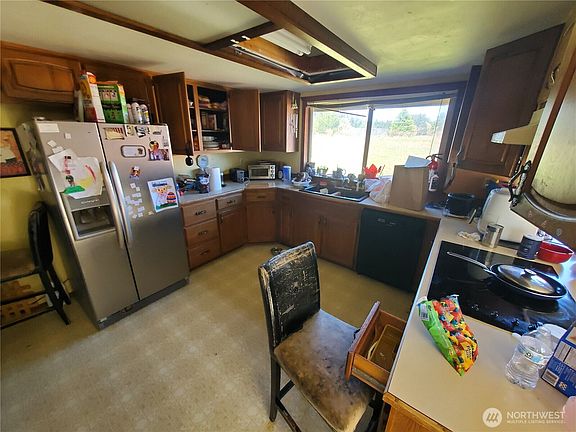 3rd image of 4924 165th Lane SW