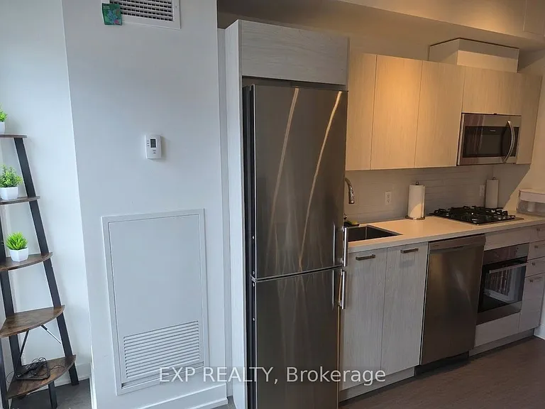 203 Catherine St #204 — Photo 5