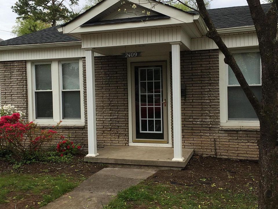 1st image of 2409 NE Fair Dr
