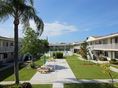 2001 NE 38th St #10, Pompano Beach, FL, 33064