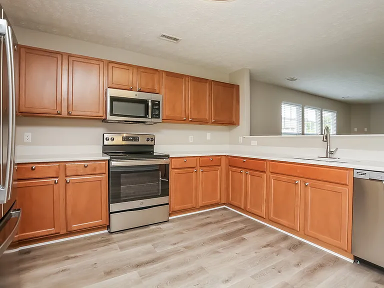 352 Stewart Springs Dr — Photo 9