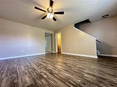 350 Codell Dr — Photo 2