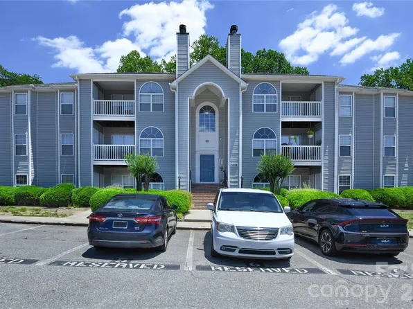 5008 Lawndale Dr, Greensboro, NC 27455
