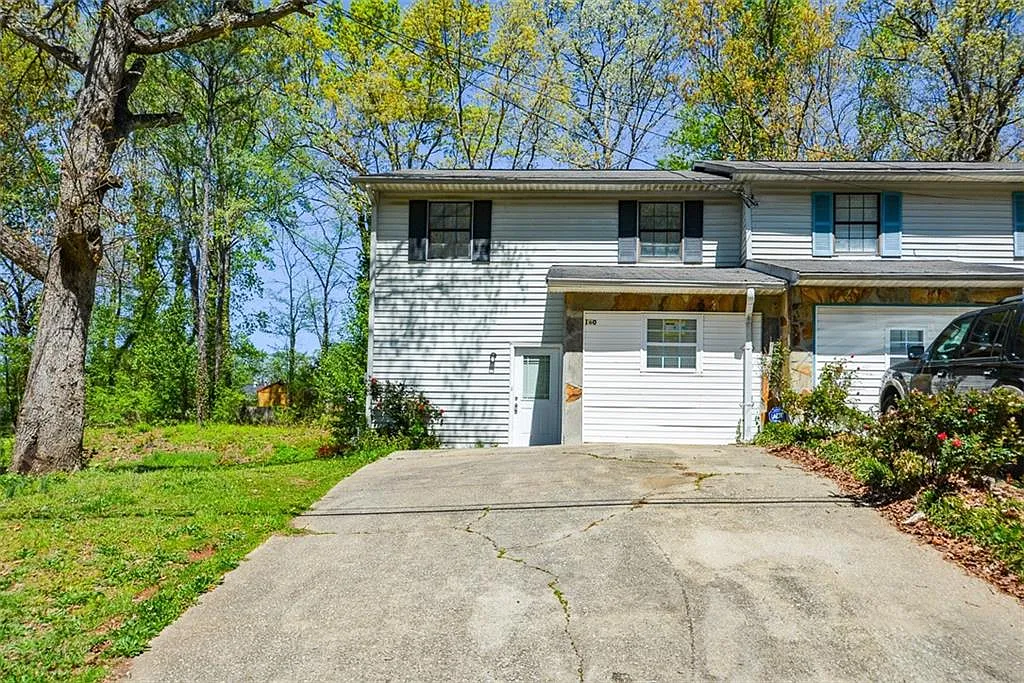 4 bed, 2.5 bath, 1732 sqft, $1,895 — Photo 1