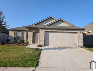 1709 Foliage Dr, Fort Worth, TX 76131