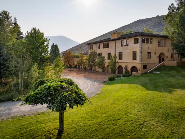 113 Townsend Gulch Rd, Bellevue, ID 83313