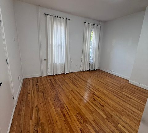 4th image of 355 Prospect Ave #1